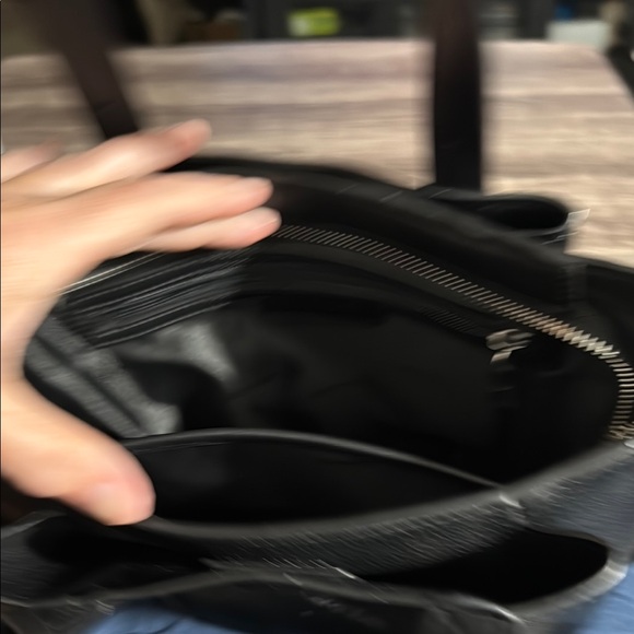 Calvin Klein Black Satchel Bag with Structured Design - Picture 2 of 4